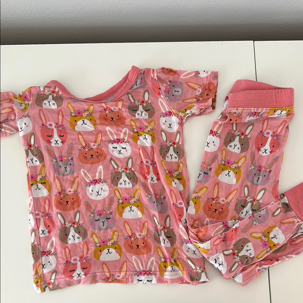 Adorable Bunny Print Kids Pajamas